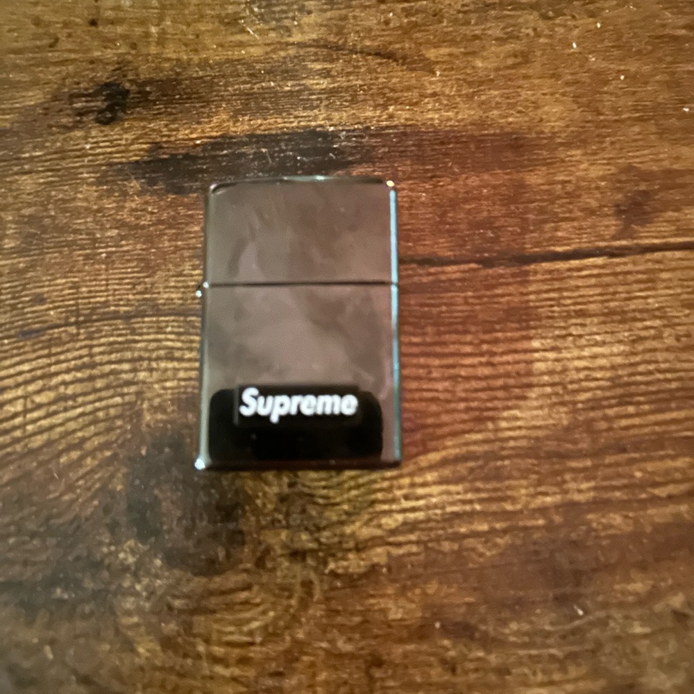 Supreme Black Lighter